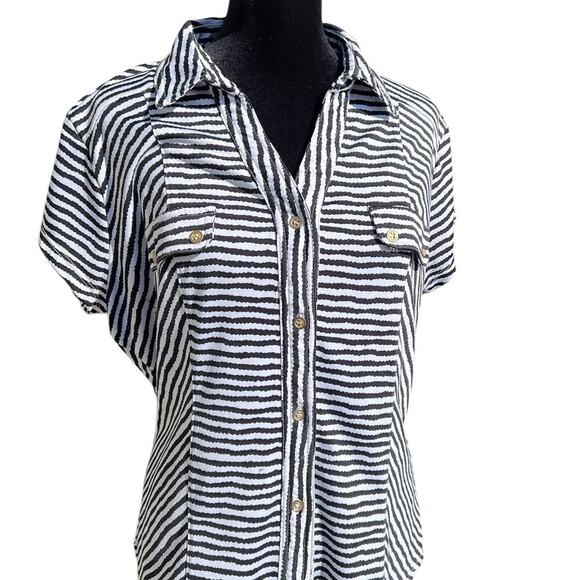ROZ & ALI women’s size L short sleeve button-down top - Picture 1 of 10